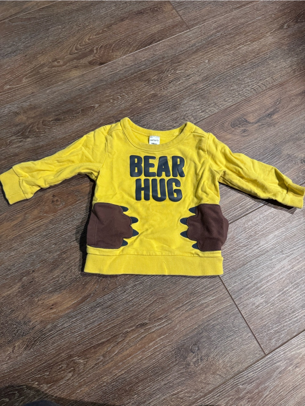 Carter’s "BEAR HUG" Kids crew neck sweatshirt with cute paw pockets 18 mo